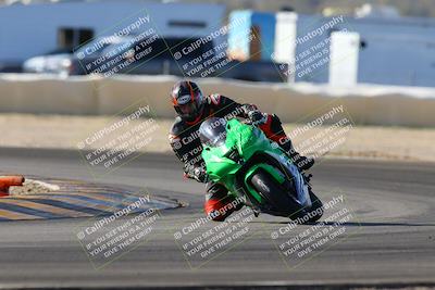 media/Dec-18-2022-SoCal Trackdays (Sun) [[8099a50955]]/Turn 2 (950am)/